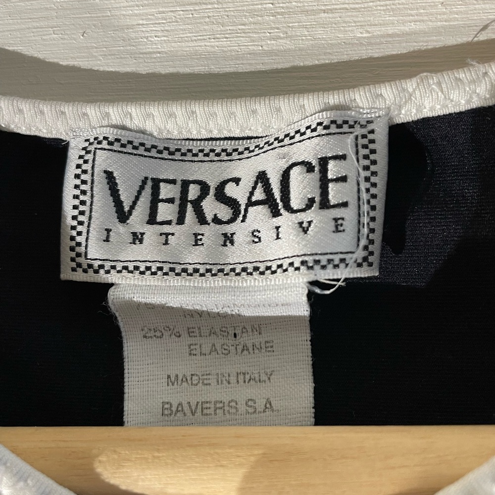 Vintage 90s Versace Intensive Athletic Top - Picture 5 of 6